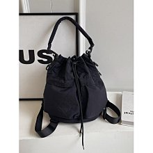 女生素色斜背包 可手提 大容量便攜斜背包 通勤耐用帆布包 出行便攜小方包 日常百搭學生上課女包包-陽光優選 歷史價格詳細信息