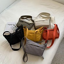 新款尼龍布包簡約斜揹包女輕便防水方形拉鍊純色中年多層包 歷史價格詳細信息