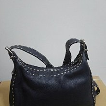 義大利制.義大利名品.喜氣正紅毛毛圍巾.全新品.超完美..秒殺中.僅此一條 歷史價格詳細信息