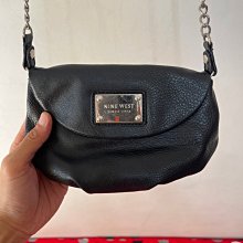 「 二手包 」 真皮斜背包（黑）193 歷史價格詳細信息