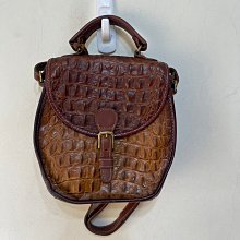 「 二手包 」 真皮斜背包（黑）193 歷史價格詳細信息