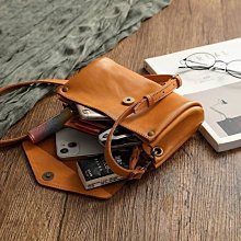 韓國真皮牛皮多口袋拉鍊款側背包/斜背包～黑色 歷史價格詳細信息