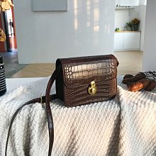 【熱賣精選】鱷魚紋水桶包 手提包 女包  新款時尚單肩斜背包 女士單肩斜背包 歷史價格詳細信息