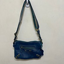 「 二手包 」 真皮斜背包（黑）193 歷史價格詳細信息