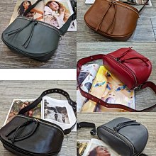 韓國真皮斜背包/胸包/寬織帶/牛皮（現貨+預購）免運費 歷史價格詳細信息