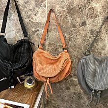 韓國真皮斜背包/胸包/寬織帶/牛皮（現貨+預購）免運費 歷史價格詳細信息