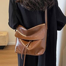 亮面女包包2023新款百搭軟皮馬鞍包時尚寬帶單肩包半圓斜挎包 歷史價格詳細信息