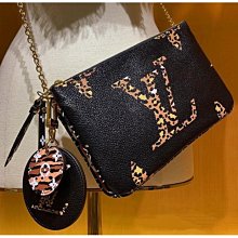 LOGIS 雙層網墊+活動腰枕+置腳抬獵影戰神電腦椅【T85CSZ】 歷史價格詳細信息