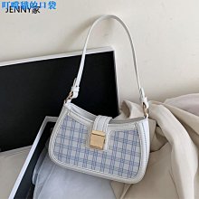 新品現貨 韓版百搭 小包包流行簡約字母寬頻斜背包個性ins小方包女-李李 韓國女裝 歷史價格詳細信息