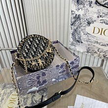 時尚超值好包 draconite 精緻鉚釘 人體功學肩帶 高耐磨防撕裂 筆電專用收納包 雙肩包 背包 ~非 PORTER 歷史價格詳細信息