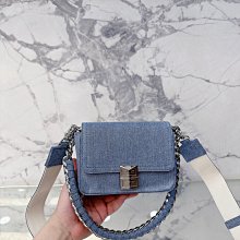 外貿新款爆款牛角包 潮流單肩包手提包斜背包 很有設計感 油蠟牛皮材質 搭金屬『魅足時尚』 歷史價格詳細信息