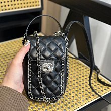 外貿新品Fendi Vintage絲絨法棍包 米蘭時裝周街拍中 單肩包斜挎包 明星日常出街也會背 『魅足時尚』 歷史價格詳細信息