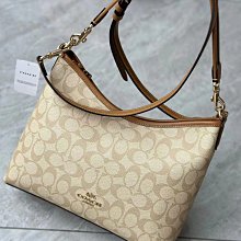 COACH 時尚老花皮革護照夾皮夾 (兩色可選) 歷史價格詳細信息