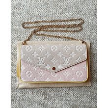 直購#現貨 Celine賽琳斜背包經典凱旋門迷你老花斜背包 歷史價格詳細信息