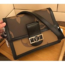 LV 中古大麻將包爆山的麻將包應該不用過多介紹吧!就沖它的顏值和實用性，完全配得上它斷貨王和漲價 歷史價格詳細信息