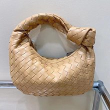 手工編織包女2023新款韓版毛球草編包海邊度假沙灘包手提單肩女包 歷史價格詳細信息