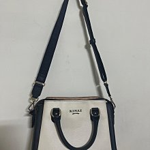 百貨品牌KINAZ二手肩背包-經典黑底LOGO 歷史價格詳細信息