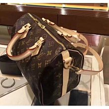 Louis Vuitton LV speedy 30公分 徽章限量款 二手 斜背包 手提包 男女皆可 (誠可議) 歷史價格詳細信息