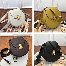 BOTTEGA VENETA 新款經典皮革大格編織男款雙折短夾 (黑色) 歷史價格詳細信息