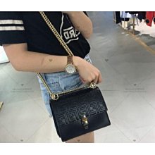 Fendi 芬迪噴火龍休閒T恤 上衣，超級百搭又有型，柔軟舒適，垂順質感，摸起來舒適細膩，穿起來舒服 歷史價格詳細信息