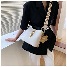 Sexy Baby-新款情趣内衣吊帶蕾絲網紗透視誘惑性感睡衣服B4054 歷史價格詳細信息