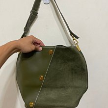 二手CHARLES＆KEITH女士包包女士水餃包/兩用斜挎包斜背包單肩側背包小CK女包/小CK拉鍊蝙蝠包（黃色） 歷史價格詳細信息