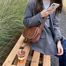 韓國同步 6646 鏈帶側背包 輕巧時尚～ 實用款 實品拍攝  請放心購買呦 超優質賣家⭐️拍拍妞⭐️Pat girl 歷史價格詳細信息