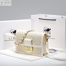 白色斜挎郵差包大學生上課包大容量包包女斜背包新款秋冬大容量單肩郵差包小眾pu軟皮腋下雲朵包-李李 韓國女裝 歷史價格詳細信息