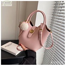 23新款小眾設計牛仔怪獸包斜挎凱莉丹寧毛毛手提包惡搞可愛潮 歷史價格詳細信息