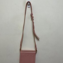 二手CHARLES＆KEITH女士包包女士水餃包/兩用斜挎包斜背包單肩側背包小CK女包/小CK拉鍊蝙蝠包（黃色） 歷史價格詳細信息