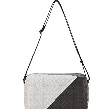 三宅一生 Issey Miyake BAOBAO 經典款 3x5格 斜挎包 單肩包 霧面灰色 男女同款 免運 歷史價格詳細信息