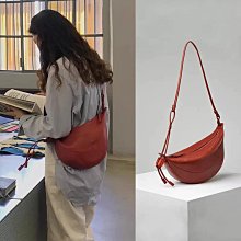 IM 韓國訂單!防水結實牛津布大容量時尚大包/寬帶封口三角粽大容量牛津包/多背法耐用防水光澤牛津包 歷史價格詳細信息