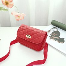 女生包包 菱格繡線純色女包 2022秋季新款韓系時尚簡約單肩斜挎錬條小方包 斜背包 肩背包 歷史價格詳細信息