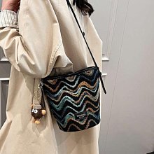 韓系小眾設計小包包女 高級質感斜背包 女士流行小方包 休閒通勤斜背包-李李 韓國女裝 歷史價格詳細信息