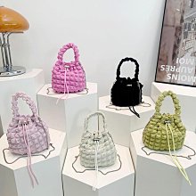 【褶皺水桶側背包/斜背包】已斷。好貨!!獨家珍藏款???? ☆優月皺褶專賣三宅一生風◇泰國包包☆摺衣‧褶衣‧折衣‧褶皺MEPP。獨家不退 歷史價格詳細信息