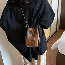 韓國秋冬新款 小眾設計ins風親子毛呢帽氣質百搭羊毛禮帽兒童氈帽 歷史價格詳細信息
