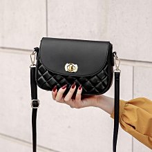 韓國新款春夏網紅帽子女韓版D字母鑲鑽棒球帽戶外水鑽鴨舌帽 歷史價格詳細信息