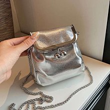 今日【銀撿漏】香港正品純銀9999手鏈女款招財氣愛心四葉草手鏈禮 歷史價格詳細信息