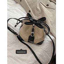 質感水桶包2024新款潮百搭尼龍布包包女簡約大容量休閒單肩斜挎包 歷史價格詳細信息