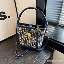 印花水桶包 2024夏季水桶包 同手提 小仙女  斜背包 百搭 斜背包 復古水桶包 流行 歷史價格詳細信息