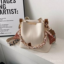 [現貨速髮]創意入戶玄關收納臥室床頭櫃首飾品雜物收納盒桌麵家居整理裝飾品 歷史價格詳細信息