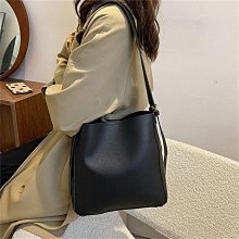 女生素色斜背包 可手提 大容量便攜斜背包 通勤耐用帆布包 出行便攜小方包 日常百搭學生上課女包包-陽光優選 歷史價格詳細信息