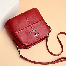 包包女新款女單肩包中年軟皮寬肩帶斜挎包枕頭包休閒包外出包收納包旅行包『SD16056』『愛衣閣』 歷史價格詳細信息