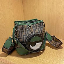 2024新款小眾設計金屬繩扣真皮編織托特包單肩手提大容量菜籃子包熱銷 明星大牌同款包包 歷史價格詳細信息