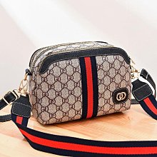 侧背包包 肩背包包 女 2024 新款 流行 寬帶 單肩包 斜挎包 韓版包包 百搭 大容量包包 休閑 撞色 水桶包 包包-李李 韓國女裝 歷史價格詳細信息