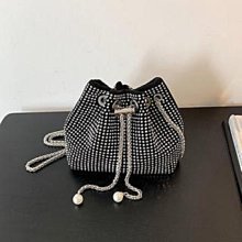 質感辣妹包包拉鍊女包新款時尚百搭單肩手提包小眾新月包單肩腋下女包B0309 JTB海綿包.女2023春夏新款雲朵包-包沒煩惱 歷史價格詳細信息