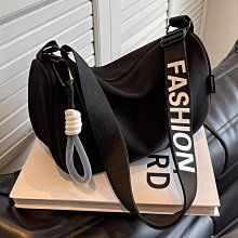 包包女新款時尚單肩包尼龍布包女包簡約休閒單肩媽媽旅遊出行包斜背包側背包收納包休閒包外出包LD00593 歷史價格詳細信息