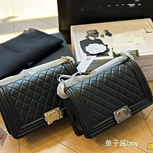 香港品牌時尚鏈條百搭圓筒包2023新款高級質感單肩包休閒斜揹包潮 歷史價格詳細信息