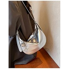 餃子包 DANDT 軟牛皮手提肩背餃子包（20 SEP) 同風格請在賣場搜尋 THU 或 歐美包款 歷史價格詳細信息