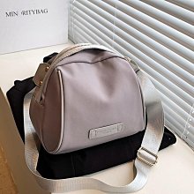 爆款女包23新款包包女夏季粉色編織包綠色小眾百搭胸包女斜挎包~坤坤好物~ 歷史價格詳細信息